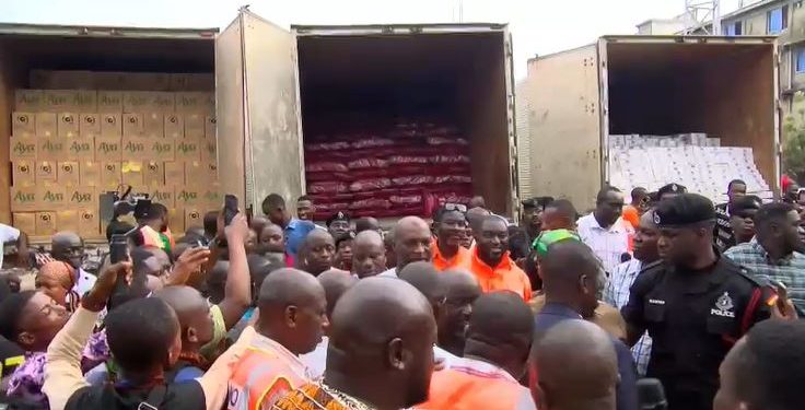 ‘We don’t want rice’ – Adum fire victims jeer at Muntaka