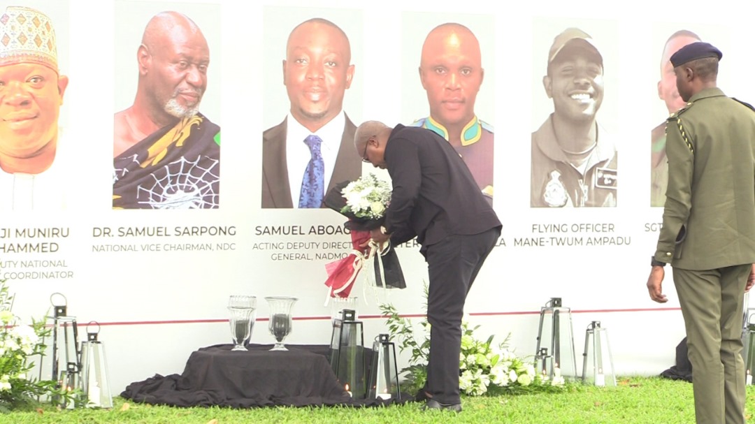 Helicopter Crash: Solemn Wreath Laying Ceremony Held for Victims