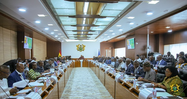 President Mahama calls emergency cabinet meeting on cocoa sector
