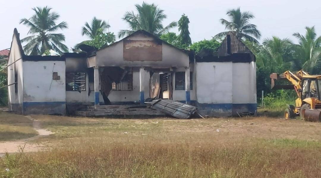 Fire razes Ajumako Ocheso Police Station after suspected power surge